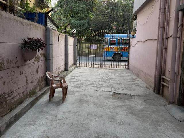 2 BHK Apartment in Sarsuna for resale Kolkata. The reference number is 18923180