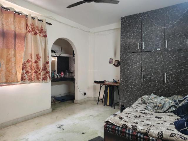 2 BHK Apartment in Sarvodaya Enclave for rent New Delhi. The reference number is 20053405