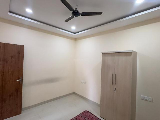 2 BHK Apartment in Scheme No 114 for rent Indore. The reference number is 20972021