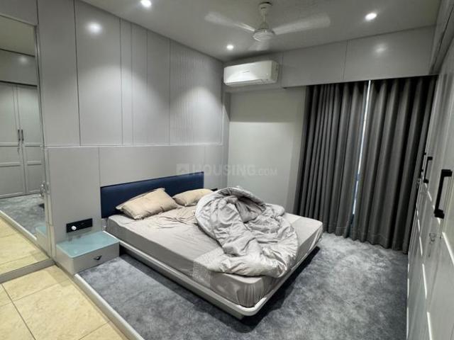 2 BHK Apartment in Science City for rent Ahmedabad. The reference number is 21182017