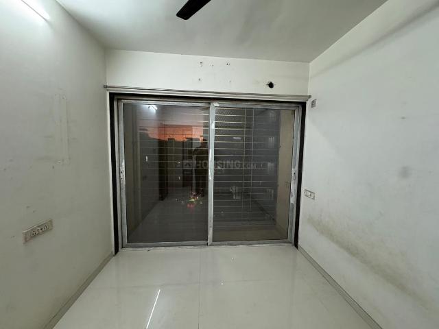 2 BHK Apartment in Seawoods for resale Navi Mumbai. The reference number is 21211411