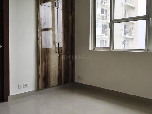 2 BHK Apartment in Sector 143 for rent Noida. The reference number is 19935450
