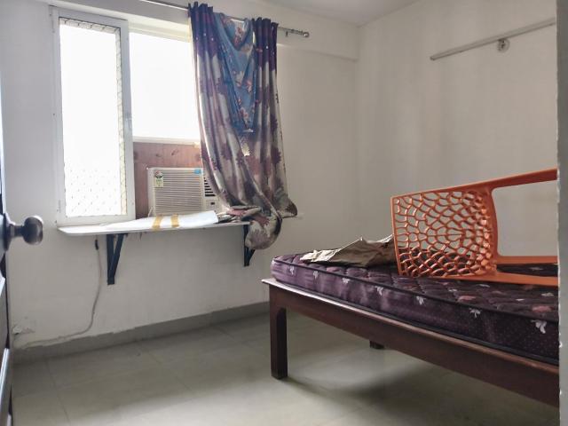 2 BHK Apartment in Sector 143 for rent Noida. The reference number is 20012641