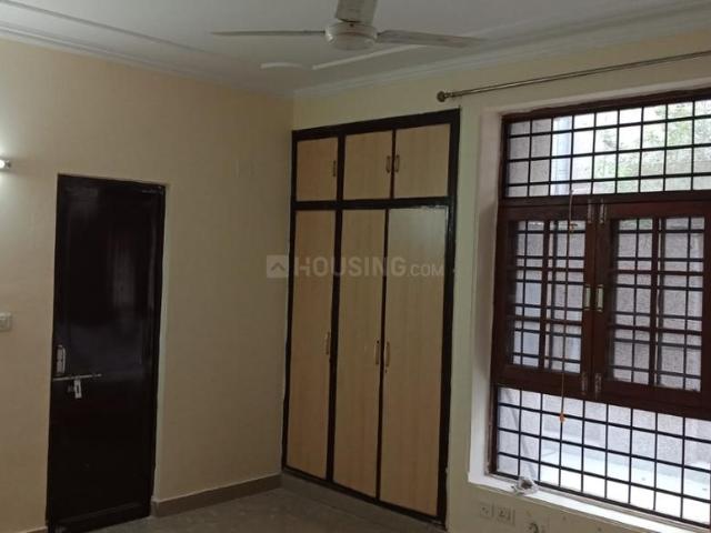 2 BHK Apartment in Sector 143 for rent Noida. The reference number is 20715475