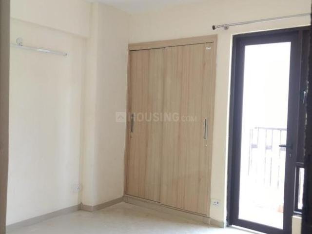 2 BHK Apartment in Sector 143 for rent Noida. The reference number is 21163966