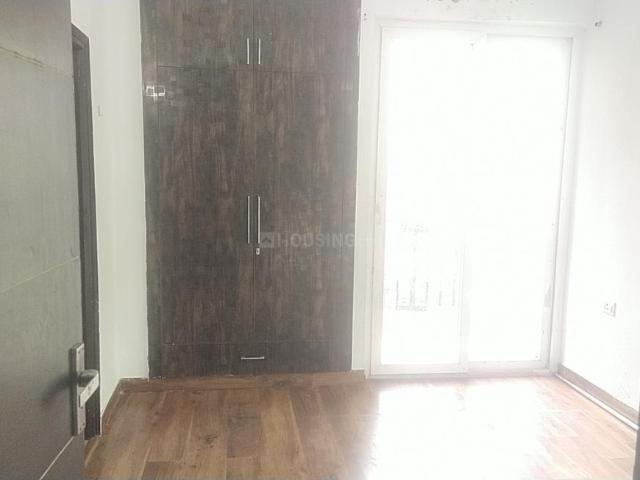 2 BHK Apartment in Sector 143B for rent Noida. The reference number is 20417555