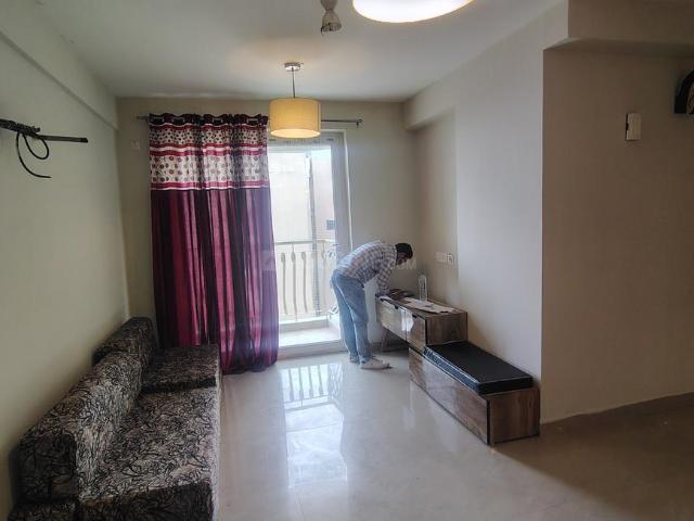 2 BHK Apartment in Sector 143B for rent Noida. The reference number is 20651899
