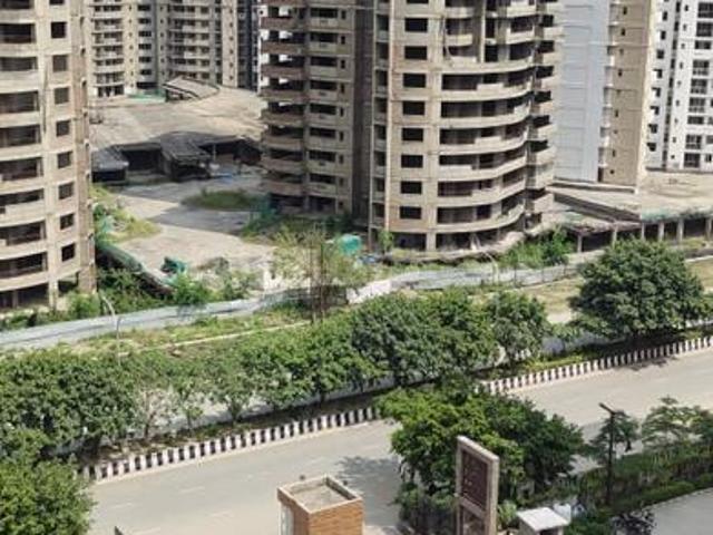 2 BHK Apartment in Sector 143B for rent Noida. The reference number is 20796679