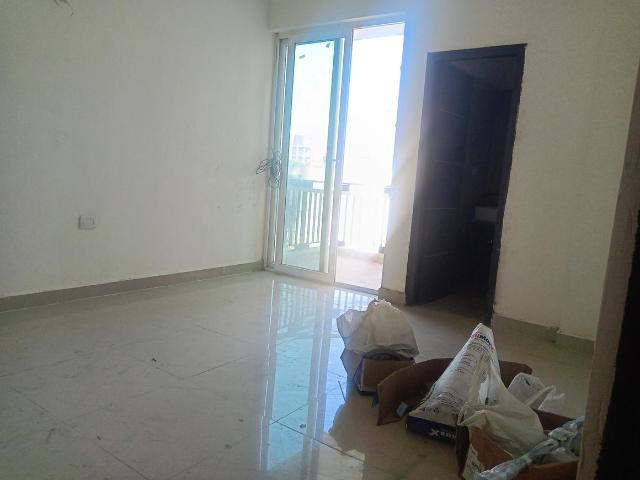 2 BHK Apartment in Sector 143B for rent Noida. The reference number is 21091808