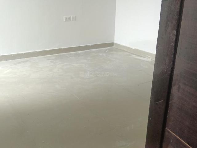 2 BHK Apartment in Sector 143B for rent Noida. The reference number is 21185451