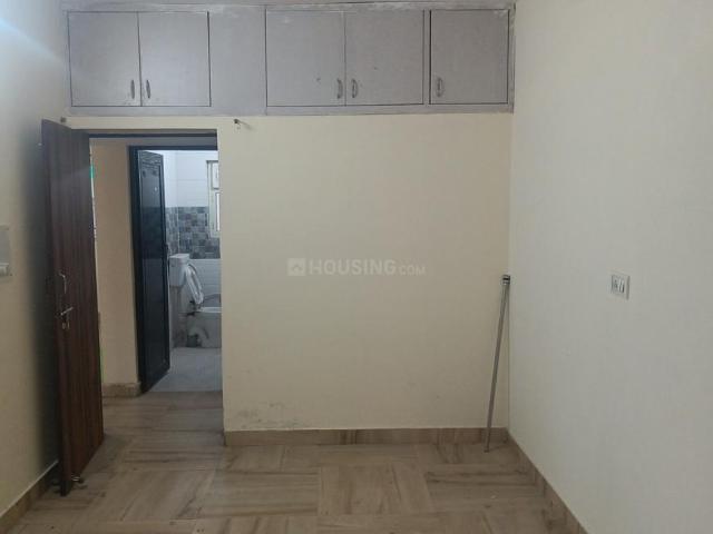 2 BHK Apartment in Sector 14 Dwarka for resale New Delhi. The reference number is 21116831