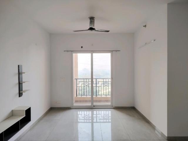 2 BHK Apartment in Sector 150 for rent Noida. The reference number is 18774967