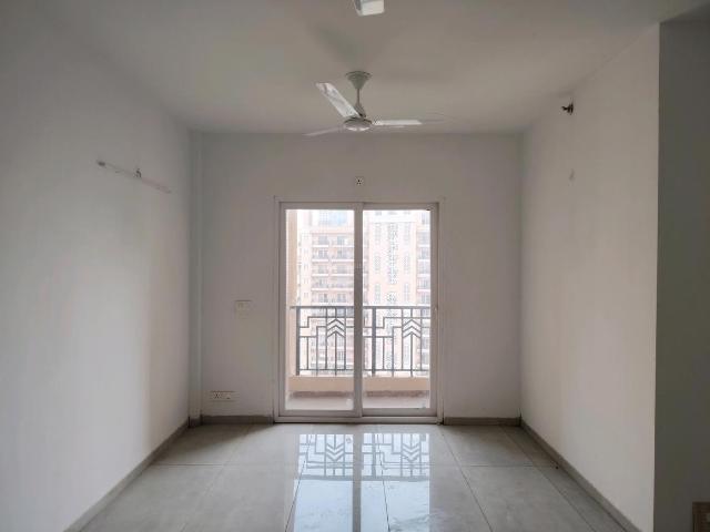 2 BHK Apartment in Sector 150 for rent Noida. The reference number is 18775175
