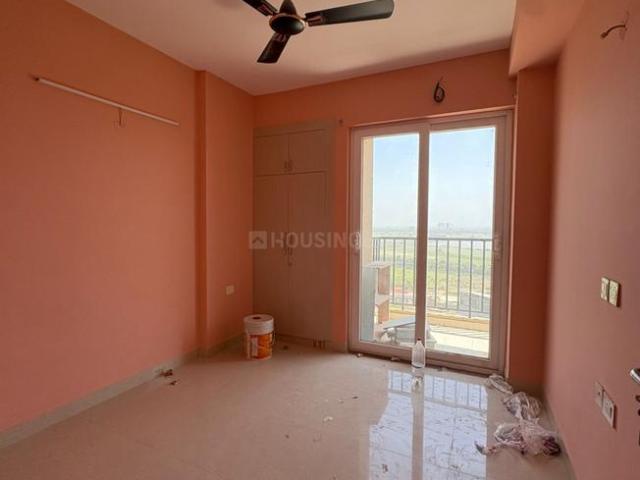 2 BHK Apartment in Sector 150 for rent Noida. The reference number is 18802191