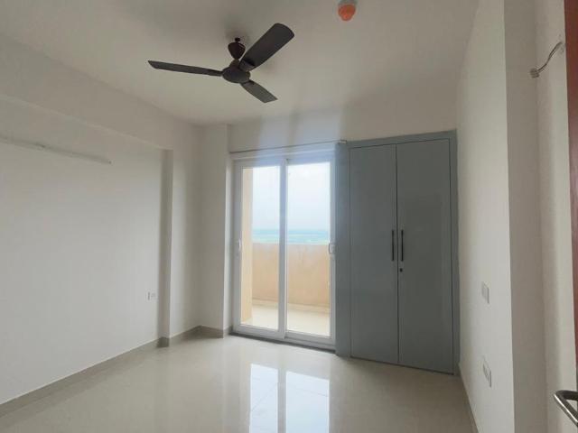2 BHK Apartment in Sector 150 for rent Noida. The reference number is 19740443