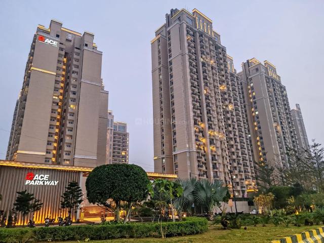2 BHK Apartment in Sector 150 for rent Noida. The reference number is 19899625