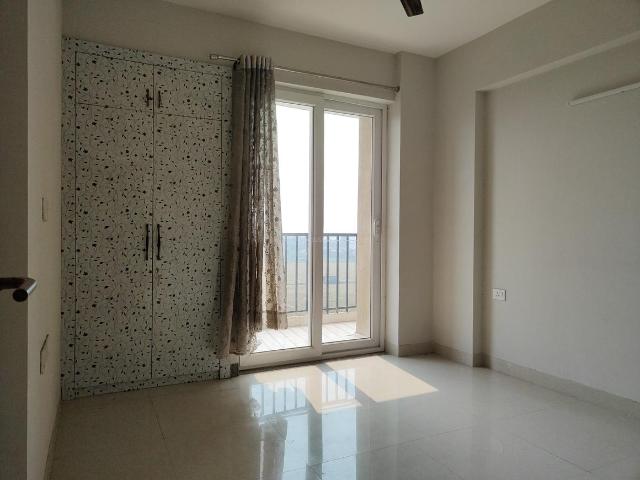2 BHK Apartment in Sector 150 for rent Noida. The reference number is 21164804