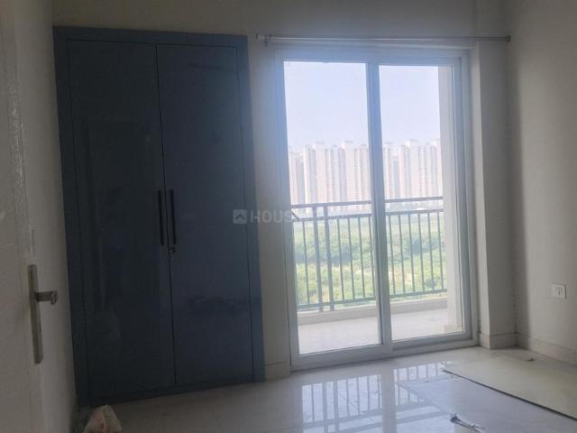 2 BHK Apartment in Sector 150 for rent Noida. The reference number is 21285023