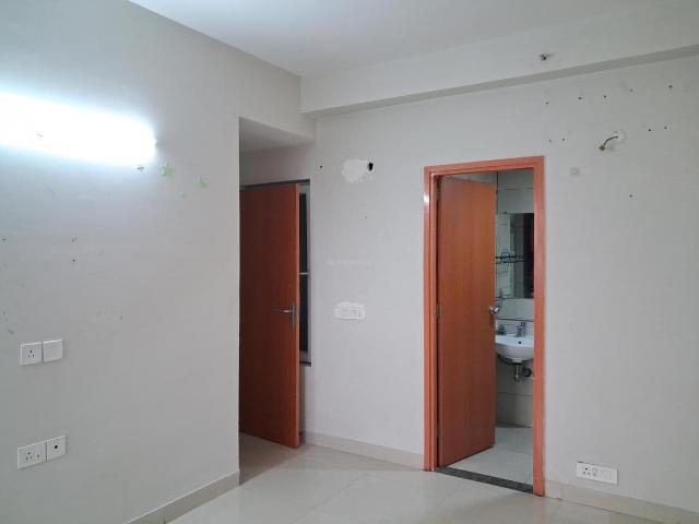 2 BHK Apartment in Sector 150 for rent Noida. The reference number is 21215085