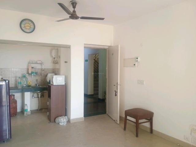 2 BHK Apartment in Sector 151 for rent Noida. The reference number is 15544244