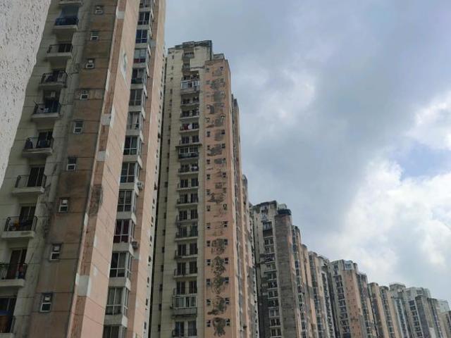 2 BHK Apartment in Sector 151 for resale Noida. The reference number is 17830903