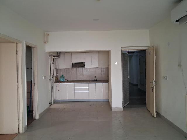 2 BHK Apartment in Sector 151 for resale Noida. The reference number is 19409495