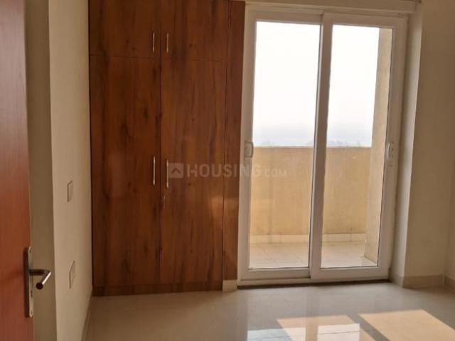 2 BHK Apartment in Sector 152 for rent Noida. The reference number is 19162392