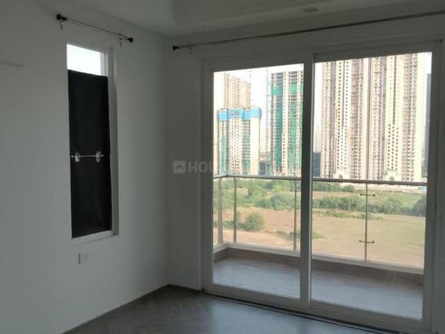 2 BHK Apartment in Sector 152 for resale Noida. The reference number is 21303744