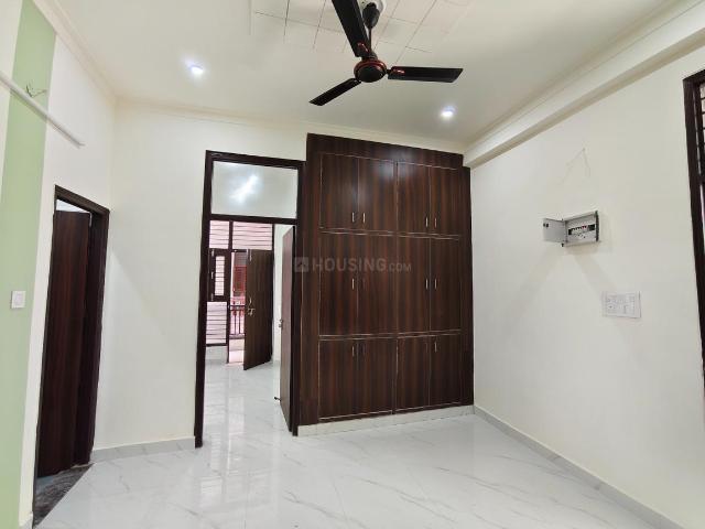 2 BHK Apartment in Kambakshpur for resale Noida. The reference number is 20164445