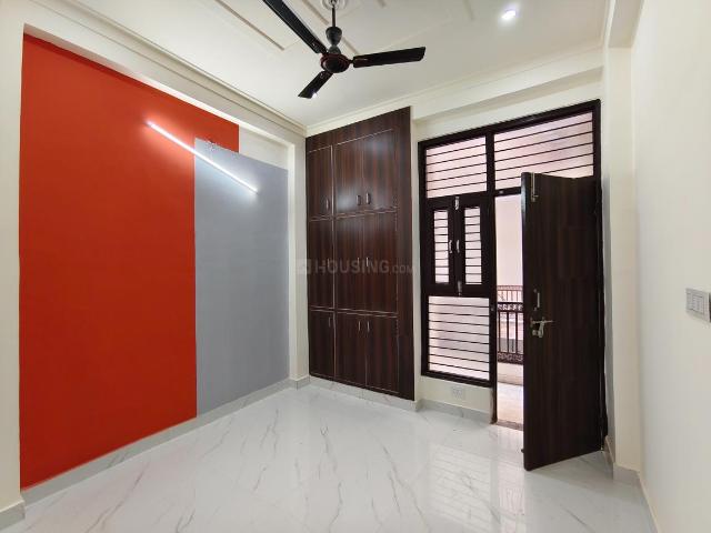 2 BHK Apartment in Kambakshpur for resale Noida. The reference number is 20164531