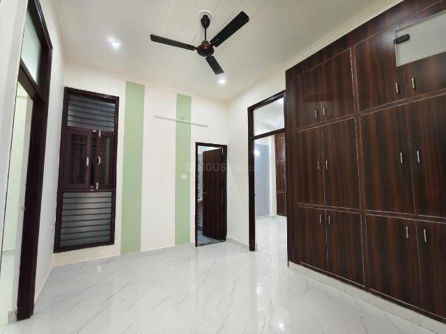 2 BHK Apartment in Kambakshpur for resale Noida. The reference number is 20164612
