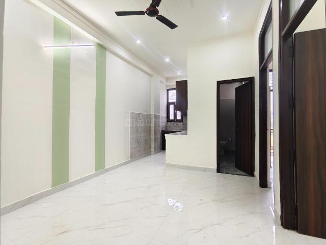 2 BHK Apartment in Kambakshpur for resale Noida. The reference number is 20166490
