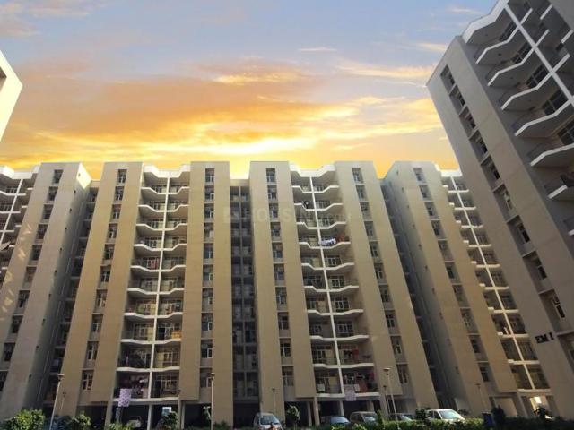 2 BHK Apartment in Sector 15 for resale Bhiwadi. The reference number is 20654330
