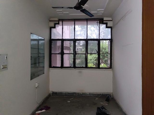 2 BHK Apartment in Sector 15 Rohini for rent New Delhi. The reference number is 17585326