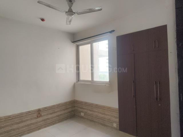 2 BHK Apartment in Sector 168 for rent Noida. The reference number is 20839648
