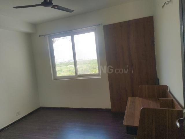 2 BHK Apartment in Sector 168 for rent Noida. The reference number is 20924280