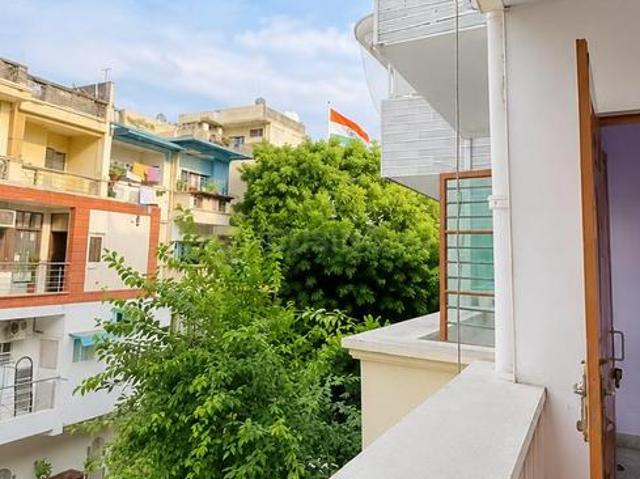 2 BHK Apartment in Sector 17 Dwarka for rent New Delhi. The reference number is 21337720