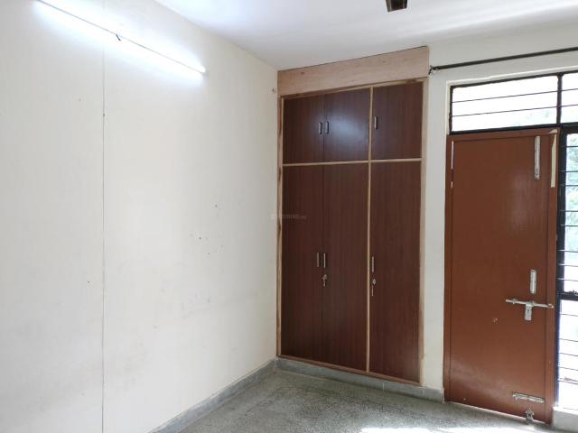 2 BHK Apartment in Sector 18 Dwarka for rent New Delhi. The reference number is 19395194