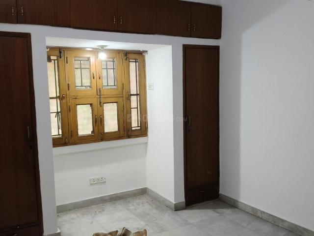 2 BHK Apartment in Sector 18 Dwarka for rent New Delhi. The reference number is 20037229