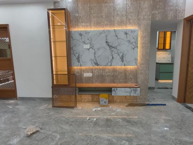 2 BHK Apartment in Sector 18 Dwarka for rent New Delhi. The reference number is 21221554