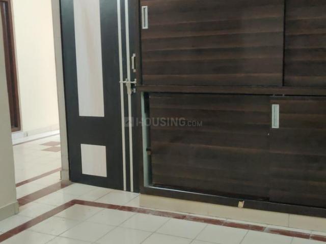 2 BHK Apartment in Sector 15 Rohini for rent New Delhi. The reference number is 20743777