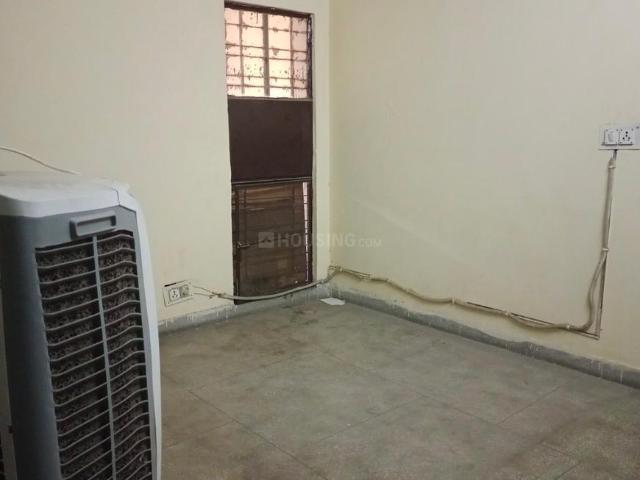 2 BHK Apartment in Sector 18 Rohini for rent New Delhi. The reference number is 20812111