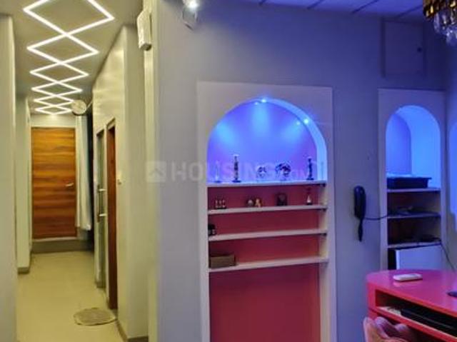 2 BHK Apartment in Sector 18 Rohini for resale New Delhi. The reference number is 20677501