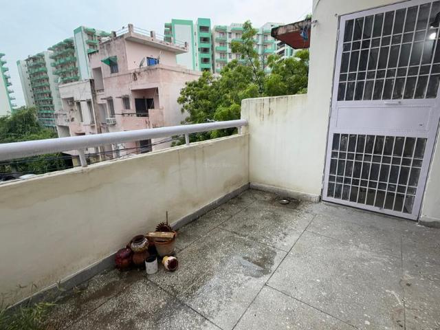 2 BHK Apartment in Sector 19 Dwarka for rent New Delhi. The reference number is 21088600