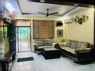 2 BHK Apartment in Sector 100 for rent Noida. The reference number is 15718760