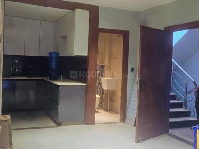 2 BHK Apartment in Sector 101 for resale Noida. The reference number is 20647260