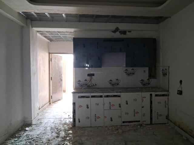 2 BHK Apartment in Sector 101 for resale Noida. The reference number is 21158208