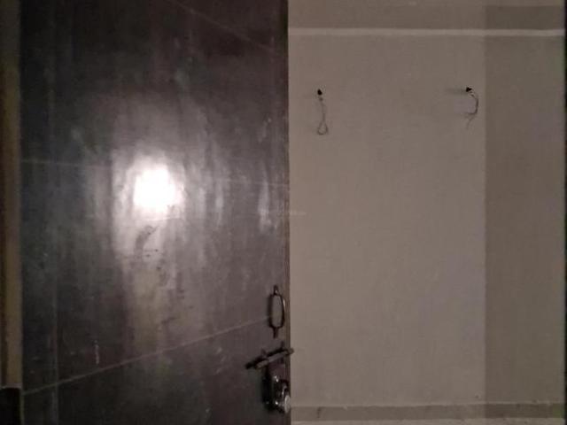 2 BHK Apartment in Sector 101 for resale Noida. The reference number is 21158241