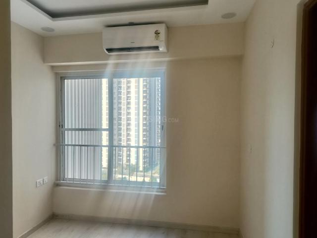 2 BHK Apartment in Sector 102 for rent Gurgaon. The reference number is 20016880
