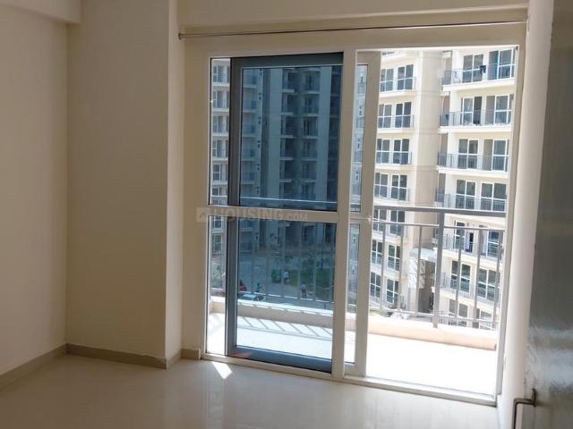 2 BHK Apartment in Sector 102 for rent Gurgaon. The reference number is 21139743